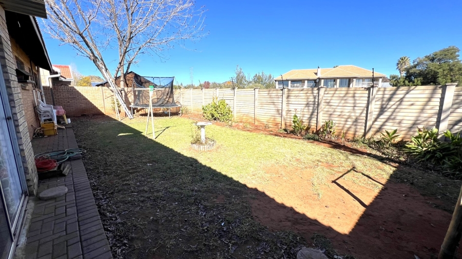 3 Bedroom Property for Sale in Langenhovenpark Free State